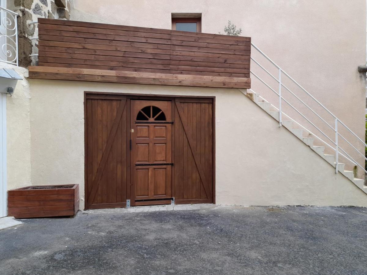 Ferienwohnung Tour Medievale De L'An Mille Loudes Exterior foto